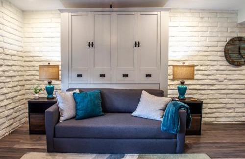 Tahquitz River Estates Hotel | Hotel California - A Town & Desert Boutique Hotel
