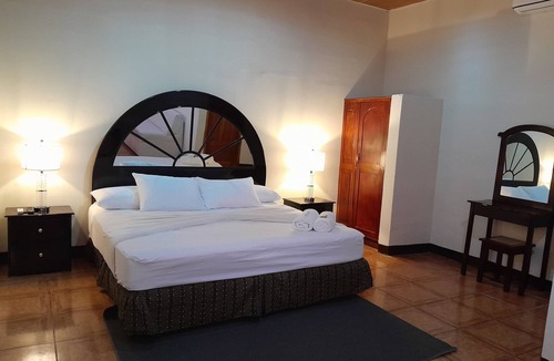 San Jorge Hotel | Hotel Dalinky Numeró 2