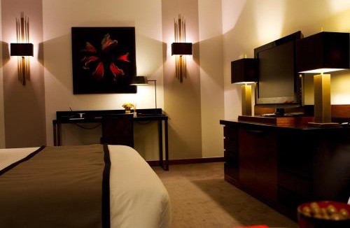 Oliveira De Azemeis Hotel | Hotel Dighton