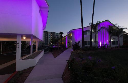 Mission Valley West Hotel | Hotel Iris - Mission Valley-San Diego Zoo-SeaWorld