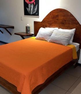 Santa Lucia Hotel | Hotel la Cueva Limon