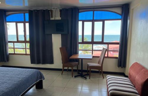 Santa Lucia Hotel | Hotel la Cueva Limon