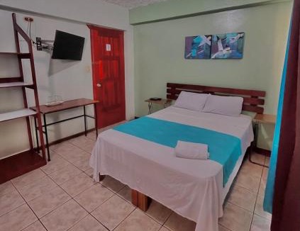 Limon Hotel | Hotel Miami CR