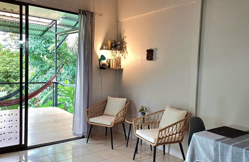 Bouvet Island House | House with beautiful forest view, A/C, balcony and kitchen 5 min from downtown