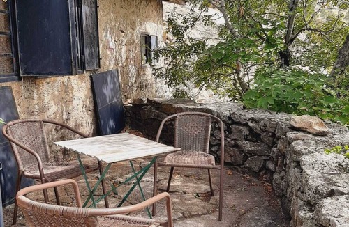 Covilha House | HOUSE WITH PRIVATE NATURAL POOL PET FRIENDLY 7 KM COVILHÃ 3 KM PENHAS SAUDE