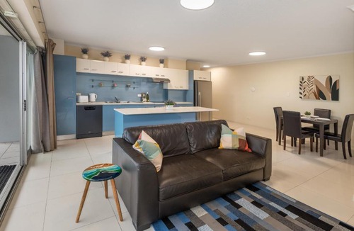 Fortitude Valley Apartment | Huge terrace apartment with free parking in the heart of Fortitude Valley