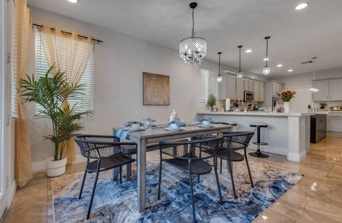 Henderson House | Iconic 6BR Vegas Villa. Heated Pool, Spa & Games