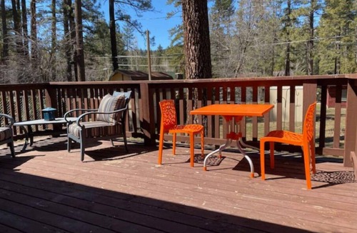 Idyllwild House | Idy Hus. Updated cabin near Idyllwild Arts and Town