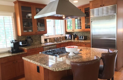 Laguna House | Immaculate, Move-in-Ready, Modern Craftsman Oasis, Ideal Walk Area, Long Term OK