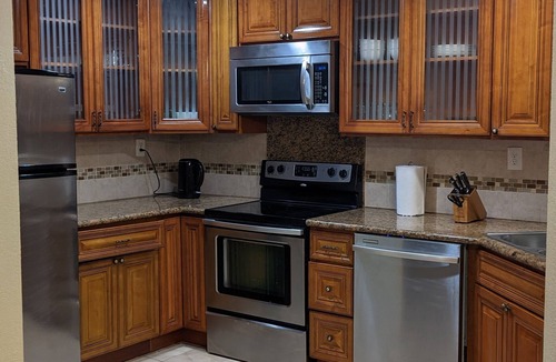 Sunnyvale Condo | In the Center of Silicon Valley Spacious 2 bedroom, 2 bathroom, sleeps 7