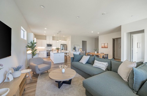 Indio House | Indio Retreat | Pool+Spa+Putting Green & Festivals