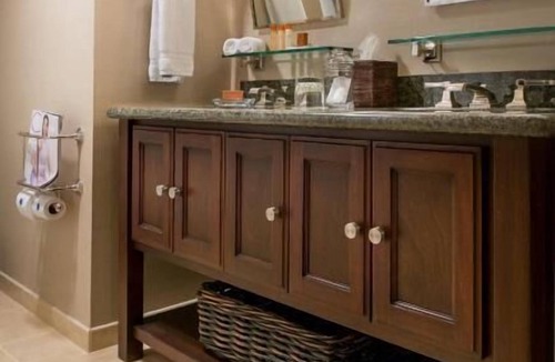 Cupertino Hotel | Indulge in Home Like Comfort! 3 Pleasant Units, Free Parking, Onsite Pool