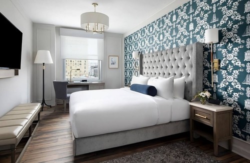 Union Square Hotel | Indulge in The Perfect Blend of Luxury and Convenience! Pet-friendly Property