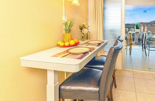 Waikiki Condo | Island Colony studio w/pool & BBQ
