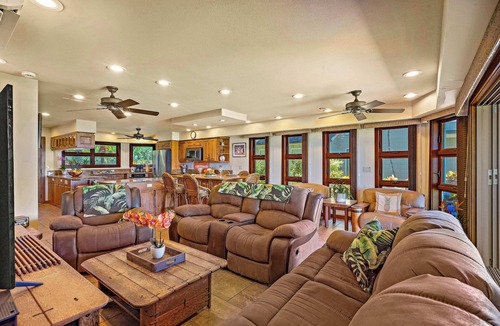 Downtown Lahaina House | Island Views Oceanfront 2 Master Bedrooms, Cold AC