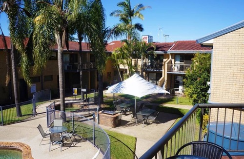 Broadbeach Waters Apartment | Jadon Place