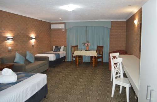 South Toowoomba Hotel | James Street Motor Inn