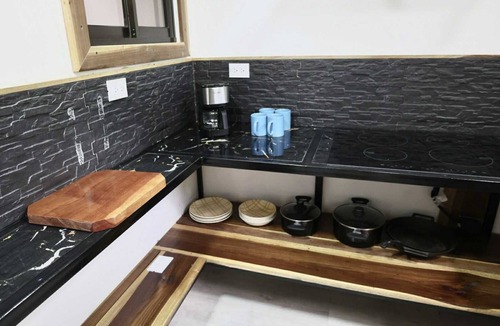 Puerto Viejo de Talamanca Hotel | Japanese Loft w/Smart TV, A/C, Full Kitchen+Pool