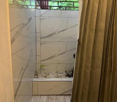 Puerto Viejo de Talamanca House | Japanese Room ,Beautiful Cabin in the heart of Town