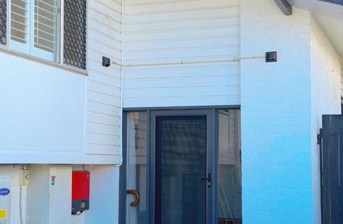 Springwood Villa | Japanese Zen Retreat with Tatami, Projector - Free Parking