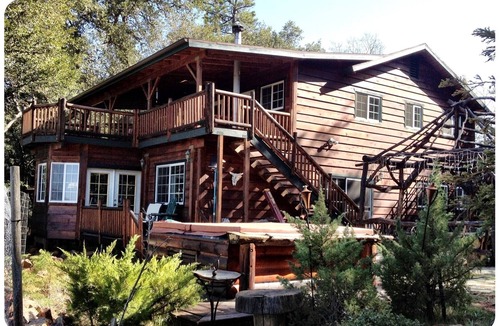 Julian Cabin | Julian 1927 Historic Cabin Retreat - 'Burgio Bungalow'