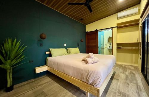 Uvita Villa | Jungle House with Private Jacuzzi