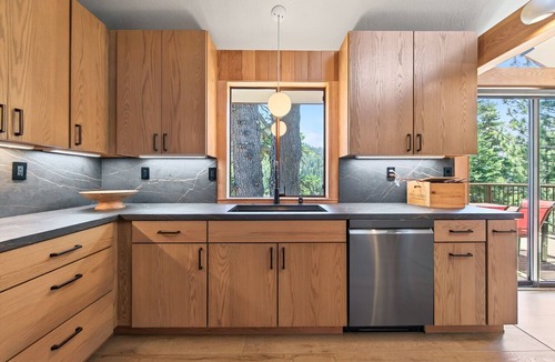 Alpine Meadows House | Juniper at Alpine - Private Hot tub, Pet Friendly & Amazing Views!