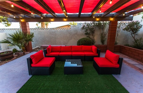 Paradise House | JUST 4 MILES FROM THE STRIP,CONVENTION CENTER AND AIRPORT