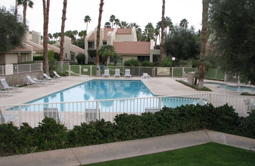 Araby House | JUST fully remodeled-Single Story 3/2 with pool/spa/tennis/pickleball &fireplace
