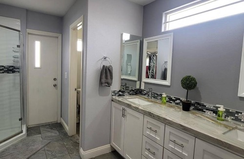 Las Vegas House | K - Fully remodeled and professionally decorated