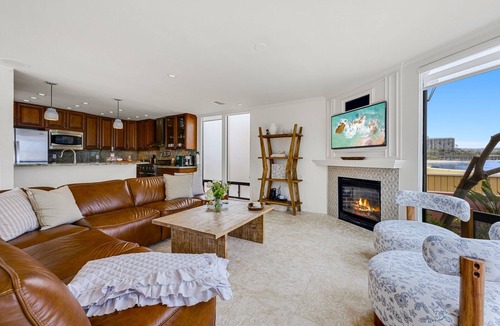 San Diego House | Kanipali Waterfront Pool & Spa Mission Beach