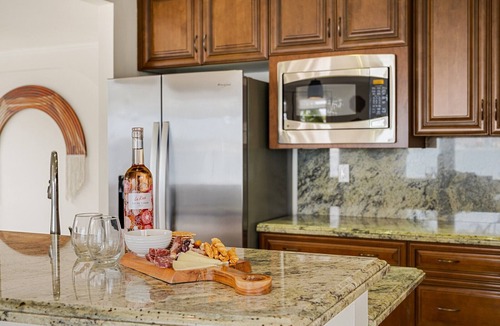 San Diego House | Kanipali Waterfront Pool & Spa Mission Beach
