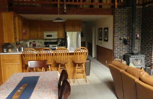 Arnold Cabin | Karock Lodge - w/Pool Access!
