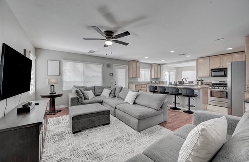 Silverado Ranch House | King Suite -Spa- Fast Wifi