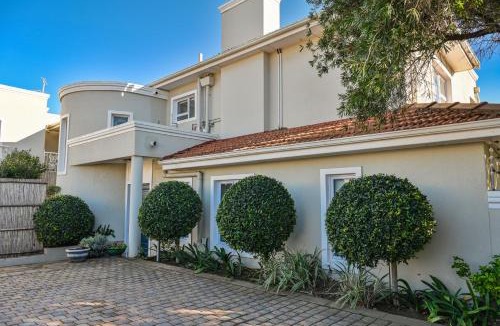 Humewood House | Kings Beach Cottages