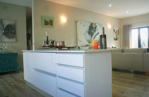 Humewood House | Kings Beach Cottages