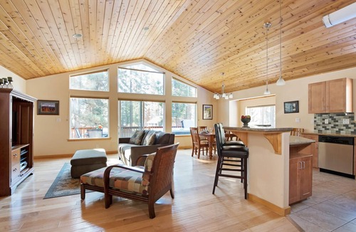 Kings Beach House | Kings Beach Home with Private Hot Tub