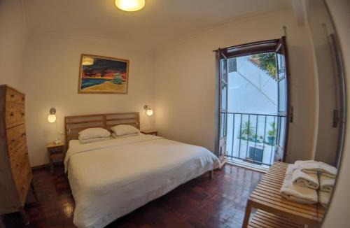 Santiago House | Lá em Cima
