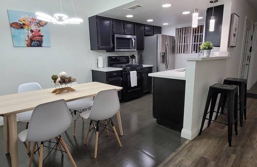 Las Vegas Condo | L - Fully remodeled and professionally decorated.