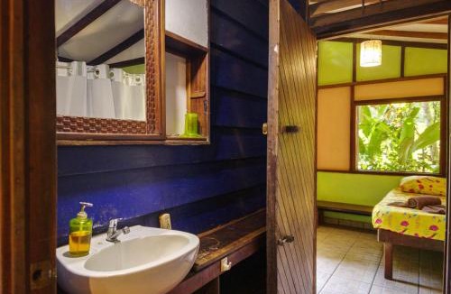Puerto Viejo de Talamanca Cabin | La Casa de Rolando