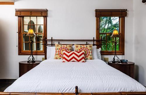 Playa Langosta Apartment | La Esquina (3 minutes from Beach, perfect for a family getaway)