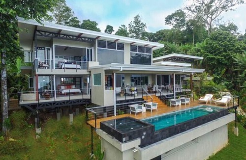 Ballena House | La Experiencia CR - · OCEAN VIEW PRIVATE BEACH ACCESS AND 2 POOLS WE HAVE IT ALL