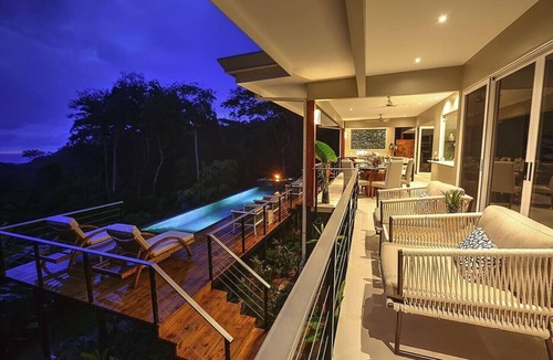 Ballena House | La Experiencia CR - · OCEAN VIEW PRIVATE BEACH ACCESS AND 2 POOLS WE HAVE IT ALL