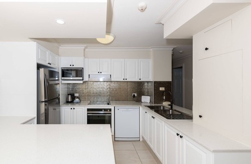 Broadbeach Apartment | La Grande Apartments Broadbeach
