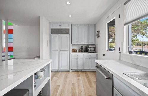 Downtown Monterey Condo | La Playa 56 - Monterey Condo - Discounted Rates on the Beach!