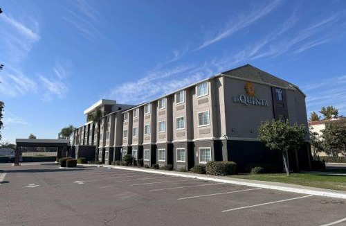 Tulare Hotel | La Quinta by Wyndham Tulare