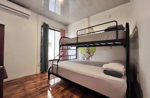 Puerto Viejo de Talamanca Hostel | La Tribu Boutique Hostel for Women