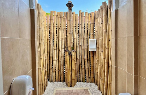 Puerto Viejo de Talamanca Hostel | La Tribu Boutique Hostel for Women
