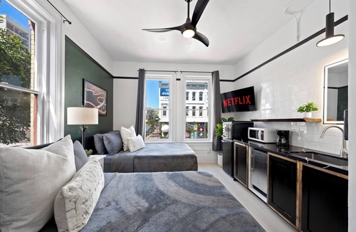 Gaslamp Quarter Hostel | La Ventana