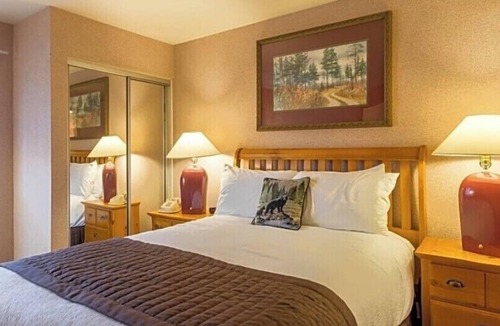 Big Bear Lake Hotel | Lagonita Lodge Resort- Heated Indoor Pool & Spa - Game Room - On The Lake 3